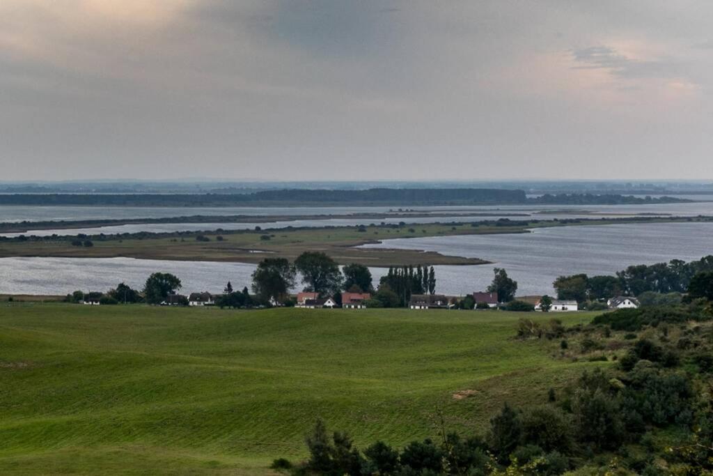 Lacky - Kleines Familienreihenmittelhaus In Grieben Hiddensee Eksteriør bilde